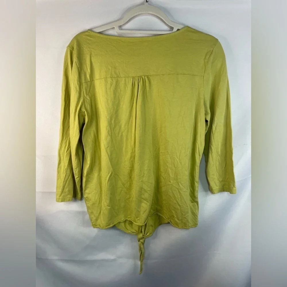 Talbots bright green casual shirt. A great knitted front. Size Medium
